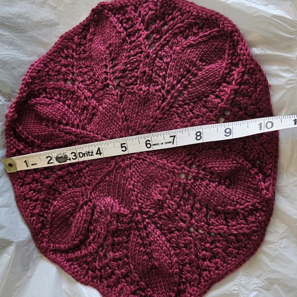 Colorful knitted Round Doilies Set Of 2 - Picture 4 of 6